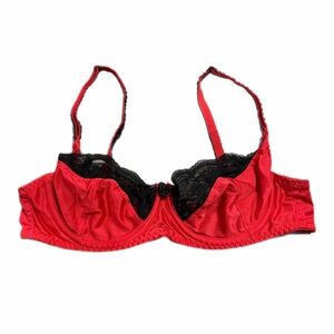 80s/90s European Vintage Miss Helen Satin Lace Trim/Rose Appliqué Bra (Red) 34B